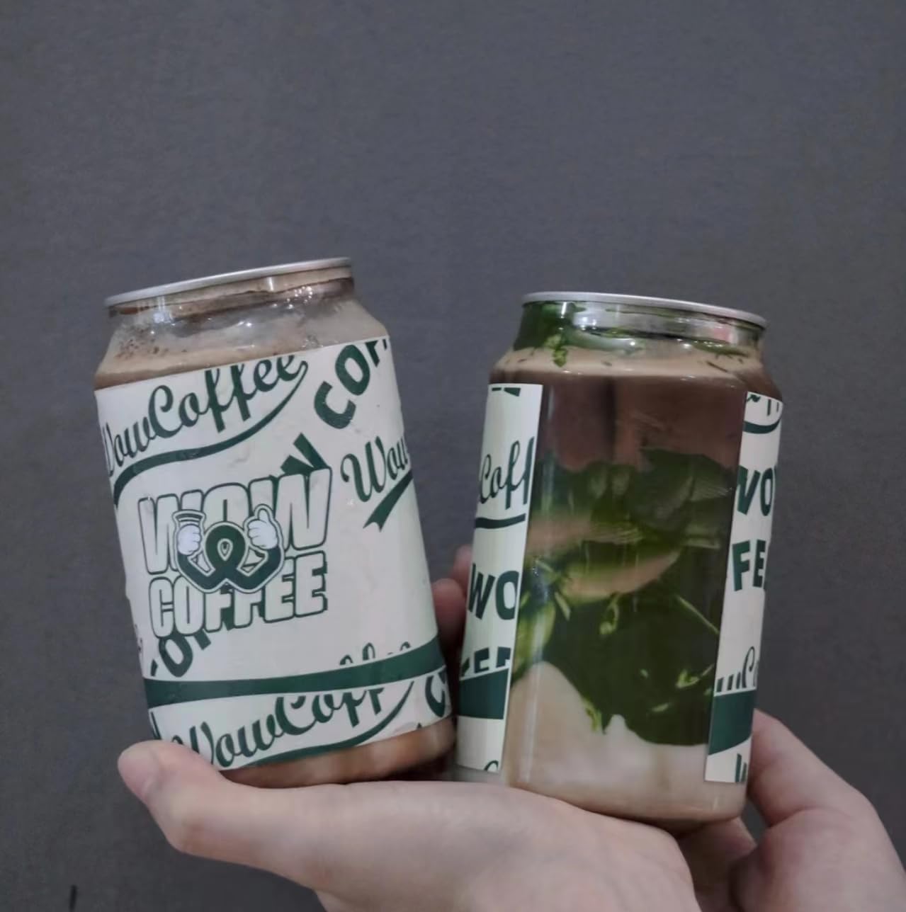 Size 11OZ(330ml) Plastic  Disposable Juice Bottles 200 Pack - Plastic Sealable Can Cups with Lids for Boba, Smoothie, Drinking, Clear Beverage Container with Easy Open Lids